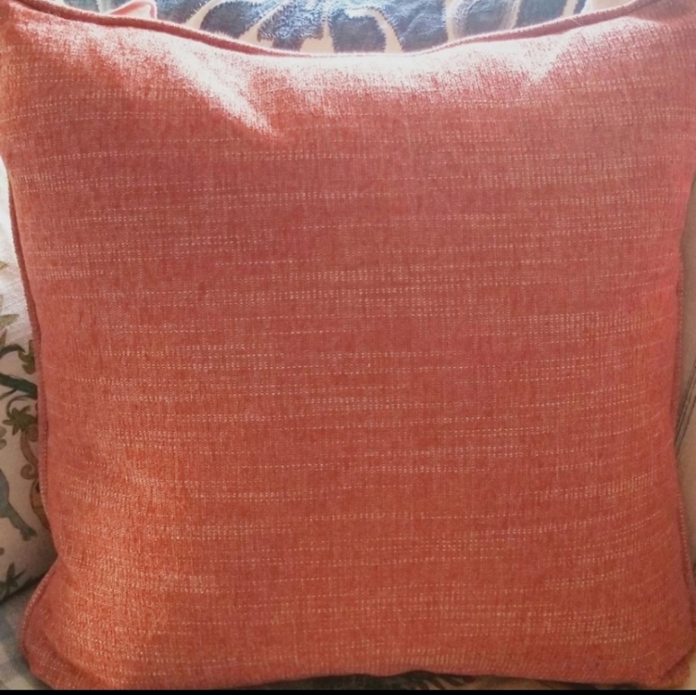 1 Custom pillow cushion Cover - Turkish corners - coral textured